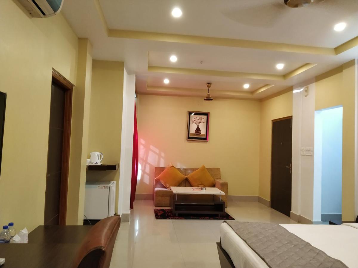 Hotel Sc Continental Itānagar Buitenkant foto