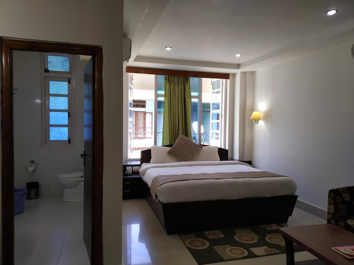 Hotel Sc Continental Itānagar Buitenkant foto