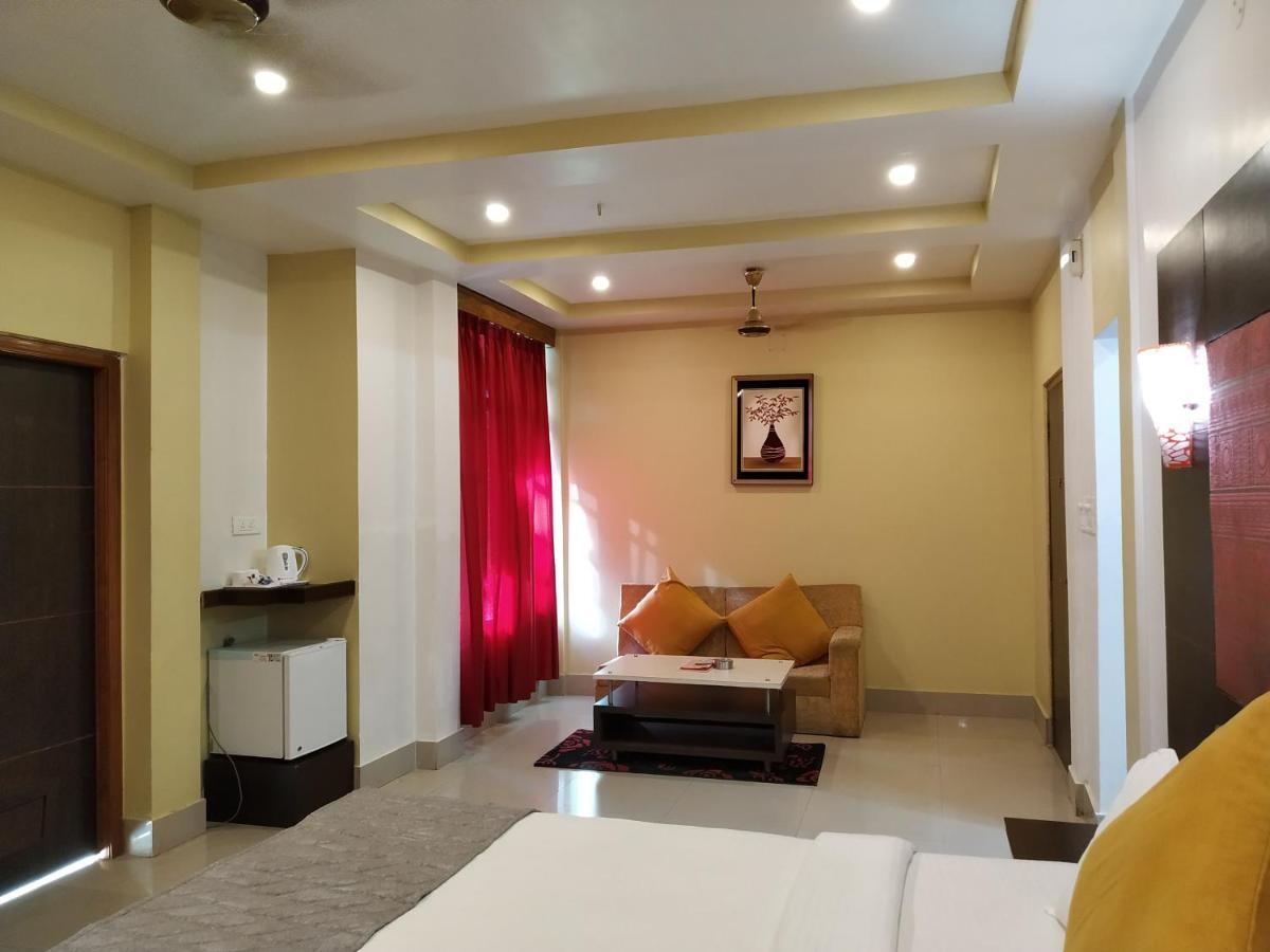 Hotel Sc Continental Itānagar Buitenkant foto