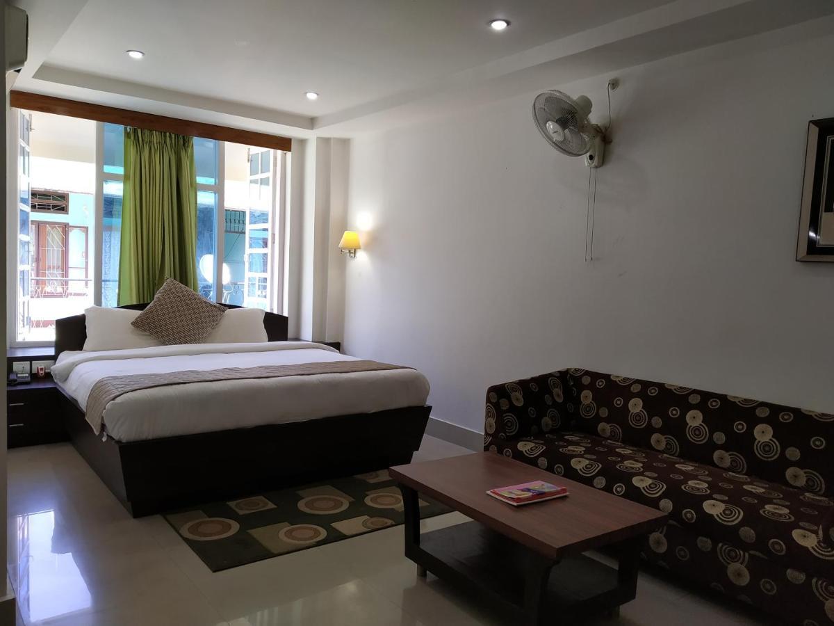 Hotel Sc Continental Itānagar Buitenkant foto
