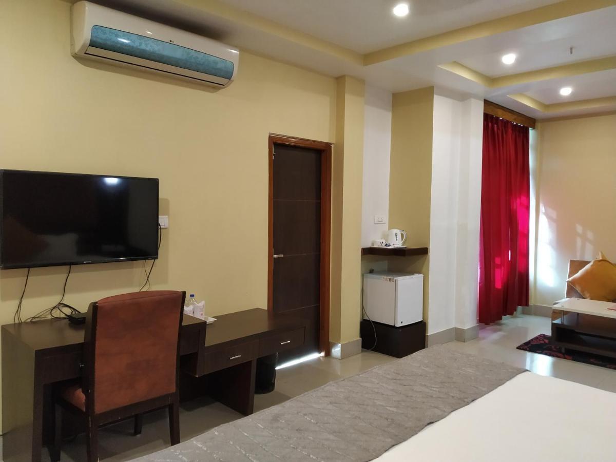 Hotel Sc Continental Itānagar Buitenkant foto